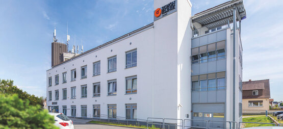 Outside view of the Schoen Clinic Lorsch on a sunny day