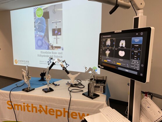 Roboter und Modelle der Endoprothesen