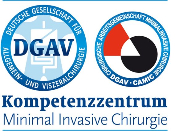Offizielles Zertifikat „Kompetenzzentrum Minimal Invasive Chirurgie“ mit DGAV- und CAMIC-Logo