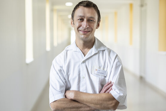 Wolfgang Ramsl, stellvertretende Stationsleitung auf der JERWA-Normalstation in der Schön Klinik Vogtareuth