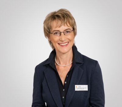 Dr. med. Bernadette Talartschik