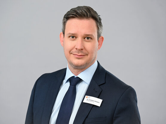 Dr. Christian Adolphs
