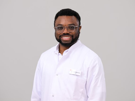 Dr. medic Jeffrey Sheefeni