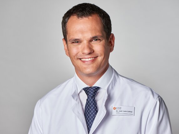 Dr. Lars Löhrer
