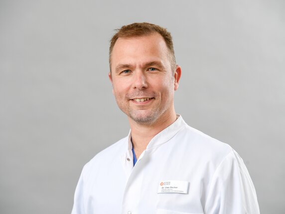 Dr. Uwe Becker