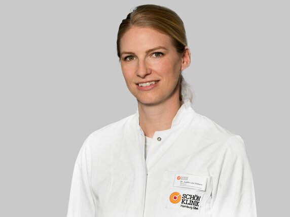 Dr. / F.E.B.S.  Judith Lea Dibbern