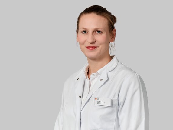 Dr. Elisa Frings