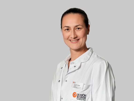 Dr. Jasmin Hölzel