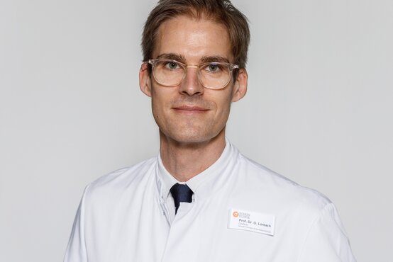 Prof. Dr. Olaf Lorbach, Facharzt für Orthopädie und Unfallchirurgie Schön Klinik Lorsch