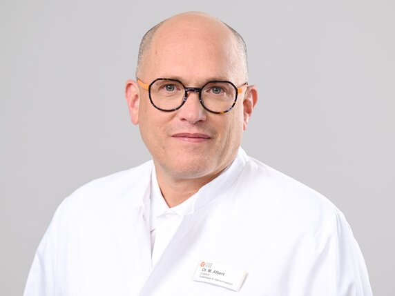 Dr. Maik Albert
