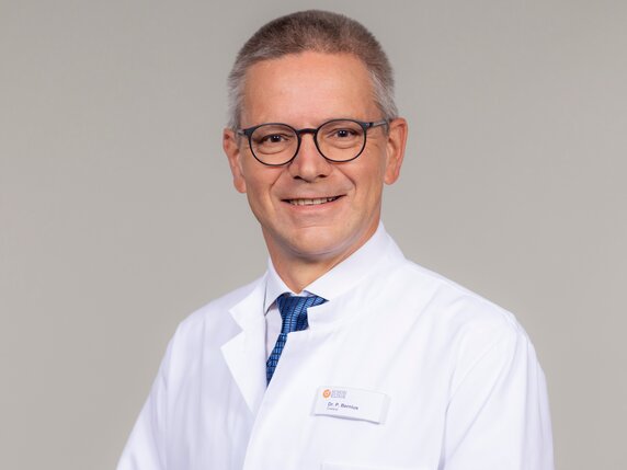 Dr. Peter Bernius