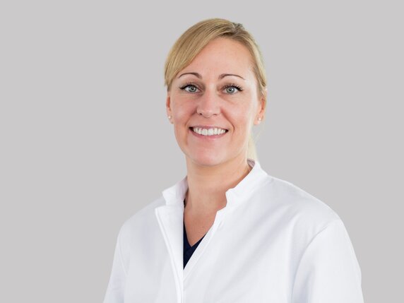 Dr. Stefanie Wieschollek