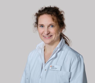 Dr. Jennifer Tübing