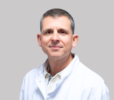 Dr. Tim Büchner