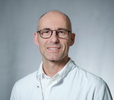 Dr. Arne-Günther Carstens
