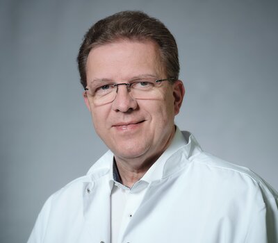 Dr. Matthias Haut
