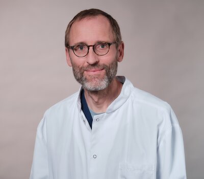 Dr. Karsten Jöster