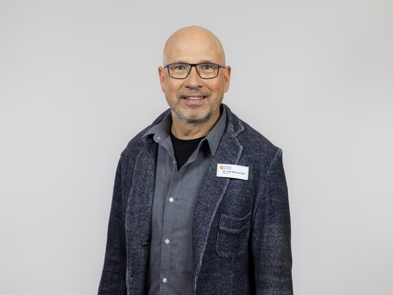 Dr. Michael Karn