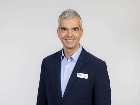 Dr. Thorsten Körner