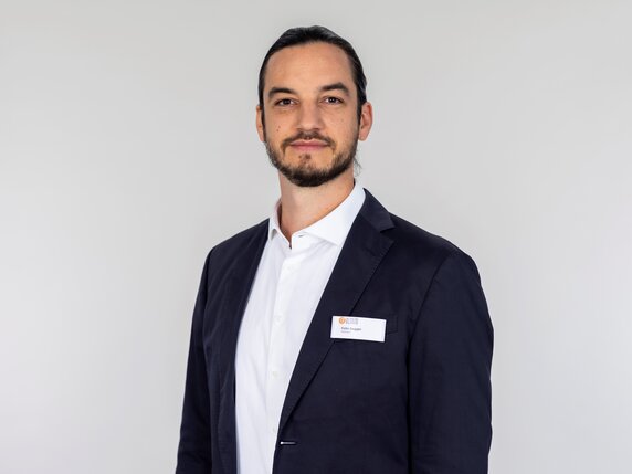 Dr. univ. Felix Segger