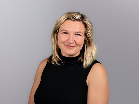 Dr Isabelle Mercer