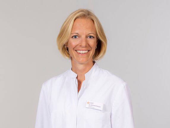 Dr. Veronika Hempel