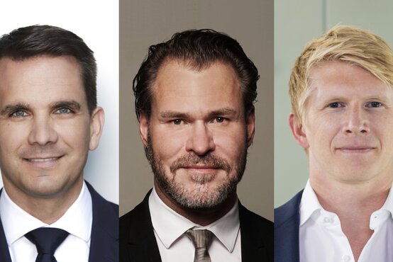 Drei Männer im Anzug als Einzelporträts nebeneinander, offizielles Foto der Geschäftsführung der Schön Klinik Gruppe