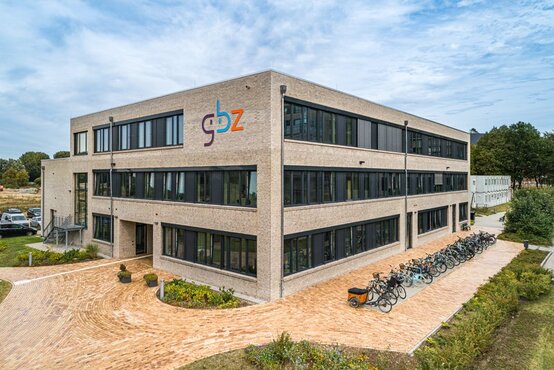 Luftaufnahme der gbz, Gesundheits- und Bildungszentrum der Schön Klinik Gruppe