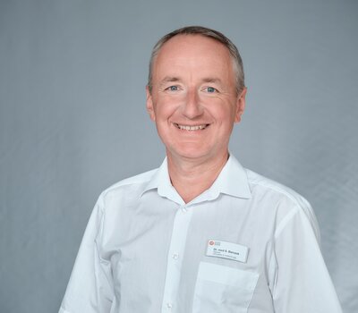 Dr. Sebastian Barczok